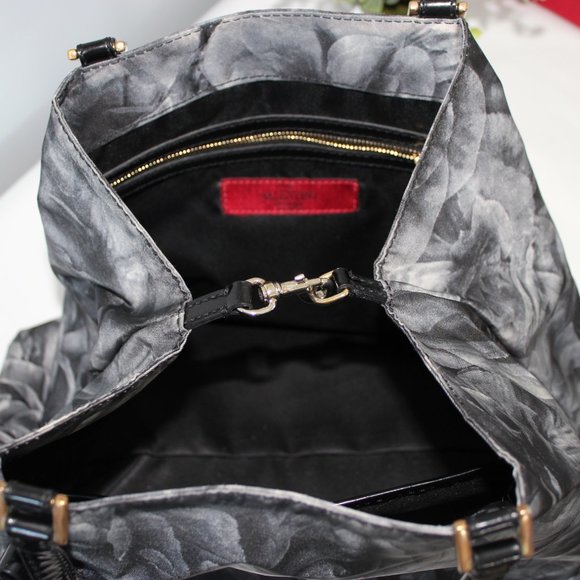 Valentino Garavani Nylon Small Tote Bag - Picture 12 of 15